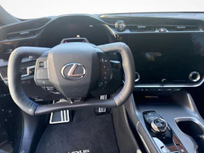 https://vehicle.imgix.net/4003582/3807eb5d-1602-40ee-ac4e-8f79da0ab991.jpg