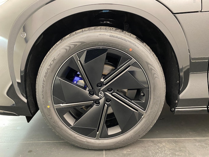 Vehicle image LEXUS RZ