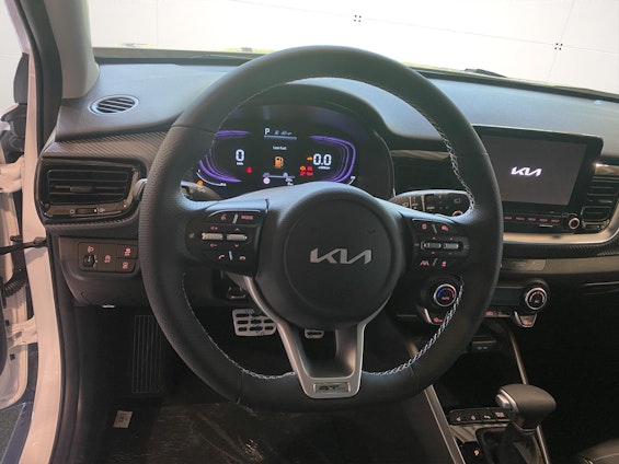 Vehicle image 9 Vehicle image 9