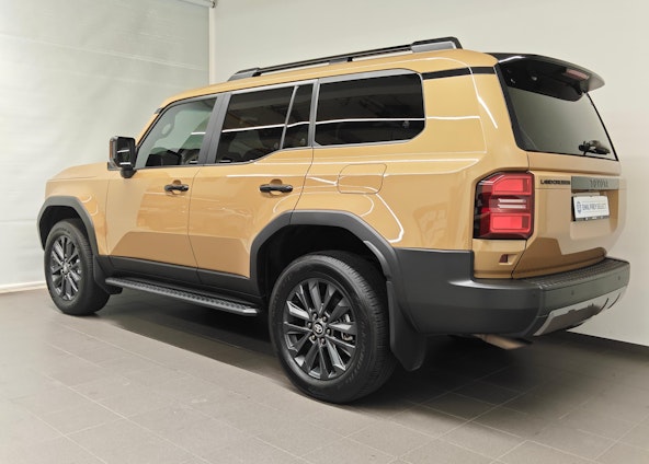 Vehicle image 3 Vehicle image 3