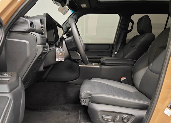 Vehicle image 4 Vehicle image 4