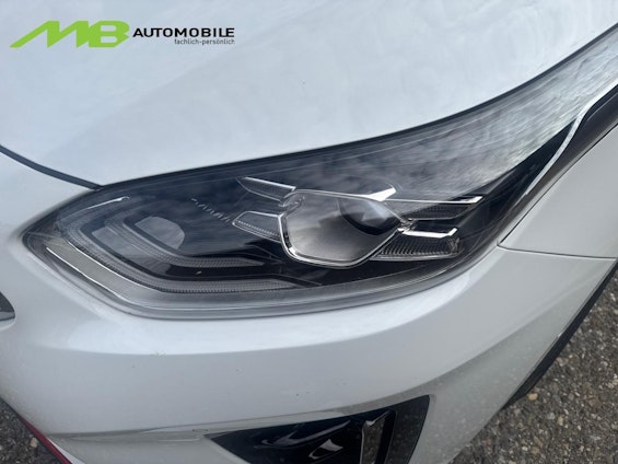 Vehicle image 10 Vehicle image 10