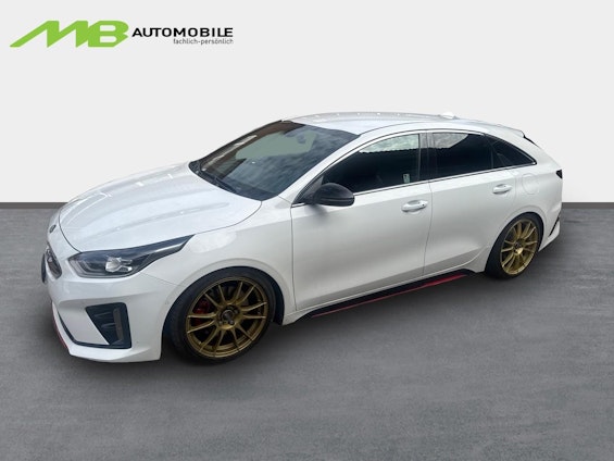 First vehicle image First vehicle image