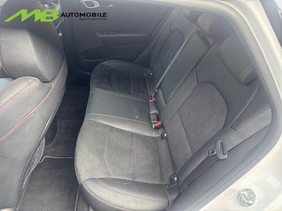 Vehicle image 9 Vehicle image 9