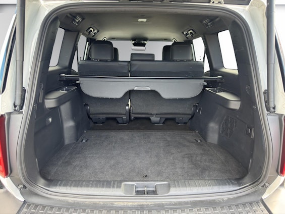 Vehicle image 17 Vehicle image 17