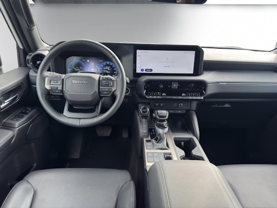 Vehicle image 12 Vehicle image 12