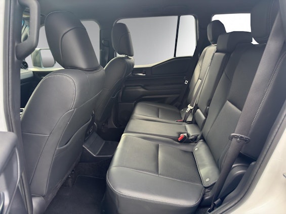 Vehicle image 11 Vehicle image 11