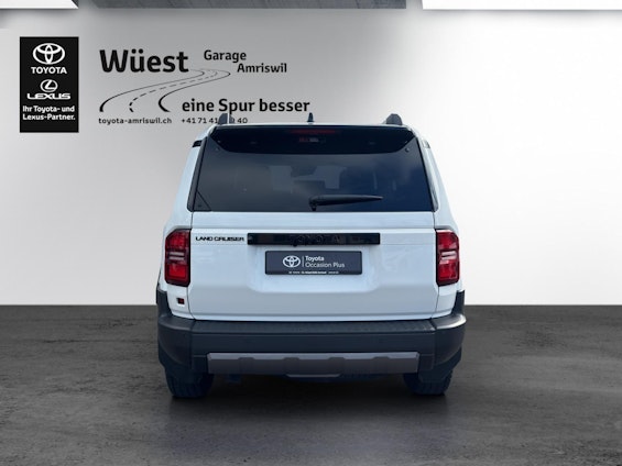 Vehicle image 3 Vehicle image 3