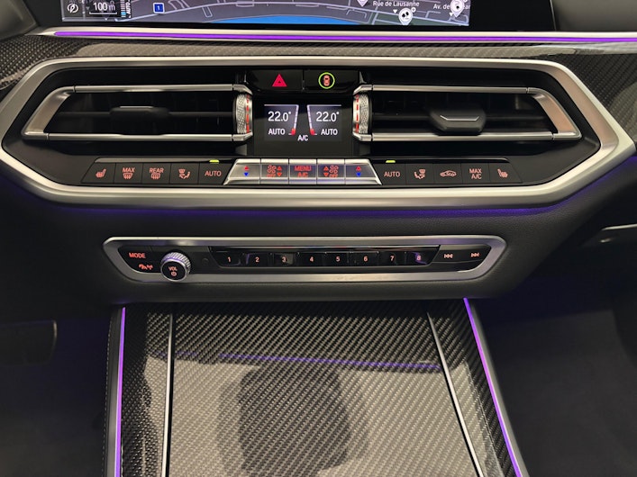 Vehicle image BMW X5