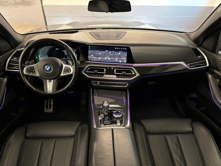 Vehicle image BMW X5