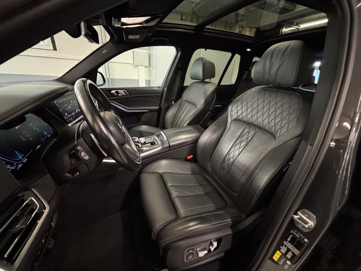 Vehicle image BMW X5