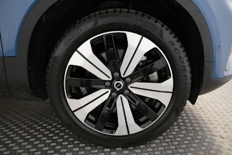 https://vehicle.imgix.net/4003797/63861f5c-1380-473d-b2c6-fae24a1d1478.jpg