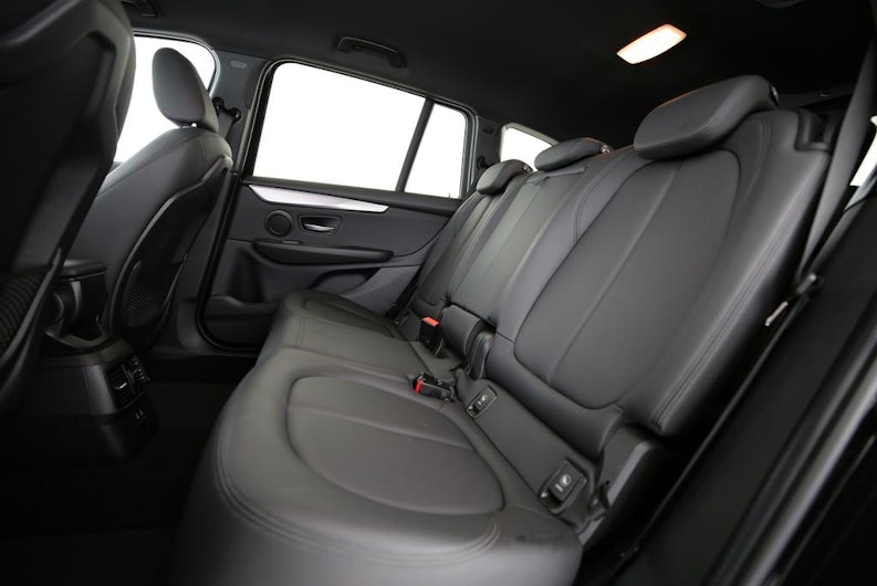 Vehicle image BMW 2 SERIES