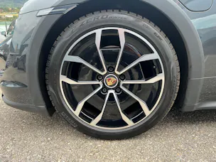 Porsche Taycan 4 Cross Turismo
