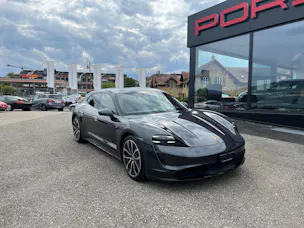 Porsche Taycan 4 Cross Turismo