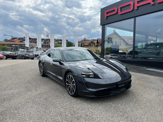 Porsche Taycan 4 Cross Turismo
