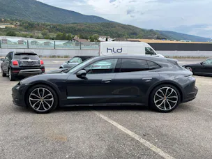 Porsche Taycan 4 Cross Turismo