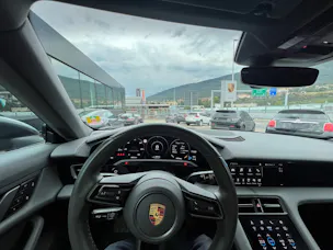Porsche Taycan 4 Cross Turismo