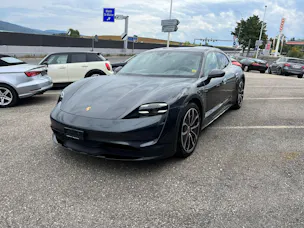 Porsche Taycan 4 Cross Turismo