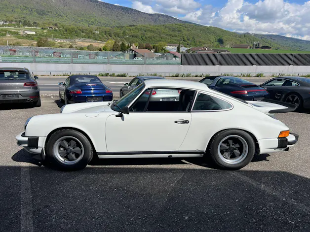 Porsche 911 Carrera 2.7