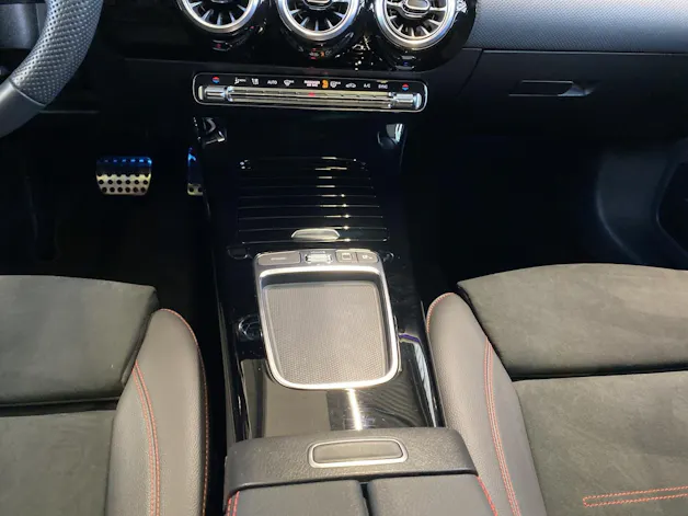 Mercedes-Benz CLA 250 AMG Line 4MATIC Shooting Brake