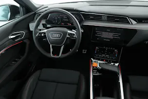 Audi Q8 55 e-tron Black Edition quattro