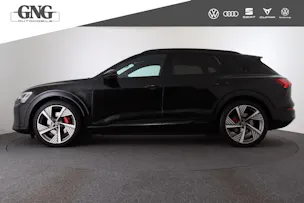 Audi Q8 55 e-tron Black Edition quattro