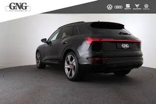 Audi Q8 55 e-tron Black Edition quattro