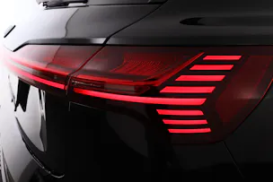 Audi Q8 55 e-tron Black Edition quattro