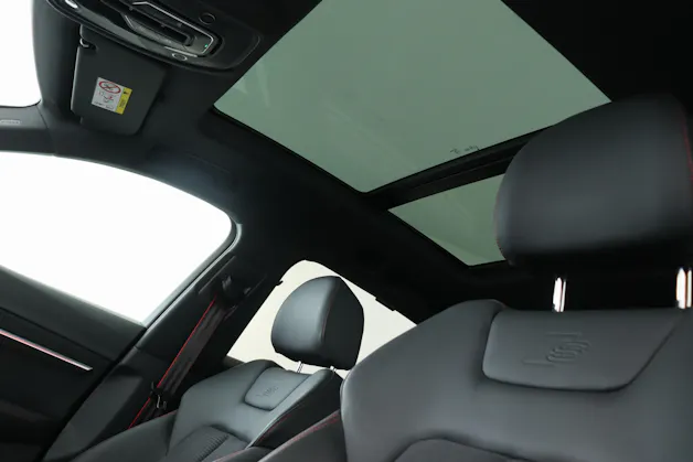 Audi Q8 55 e-tron Black Edition quattro