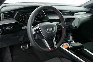 Audi Q8 55 e-tron Black Edition quattro