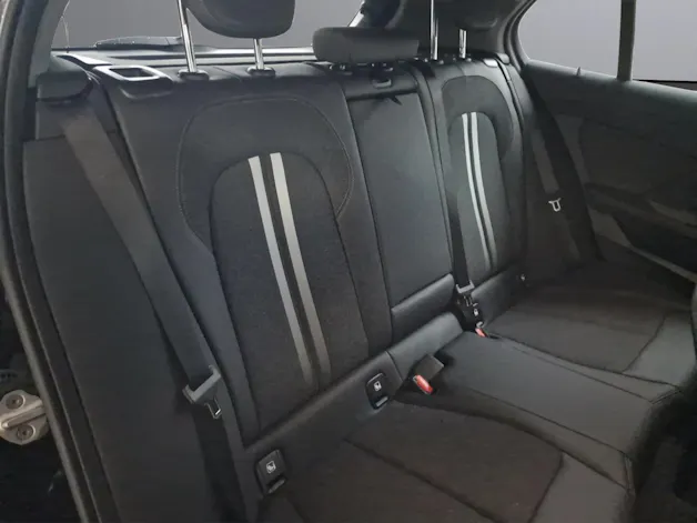 BMW 118i Essential Edition Steptronic
