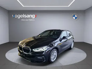 BMW 118i Essential Edition Steptronic