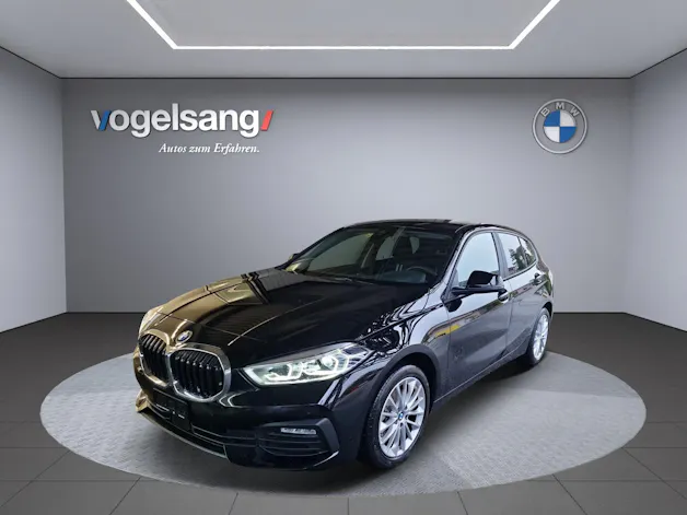 BMW 118i Essential Edition Steptronic