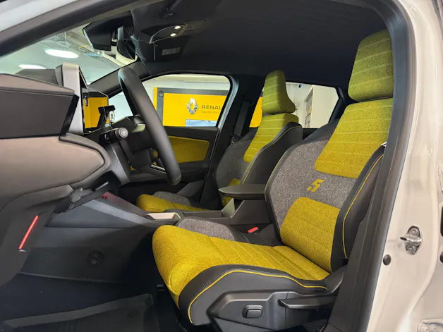 Renault R5 E-TECH 100% ELECTRIC iconic five 150PS Comfort Range