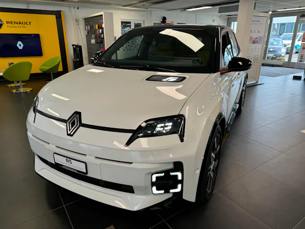 Renault R5 E-TECH 100% ELECTRIC iconic five 150PS Comfort Range
