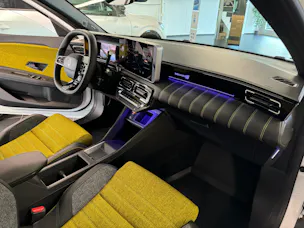 Renault R5 E-TECH 100% ELECTRIC iconic five 150PS Comfort Range