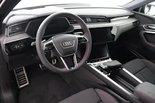 Audi Q8 55 e-tron Black Edition quattro