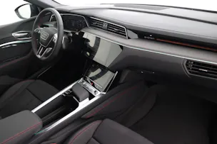 Audi Q8 55 e-tron Black Edition quattro