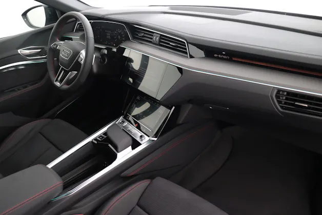 Audi Q8 55 e-tron Black Edition quattro