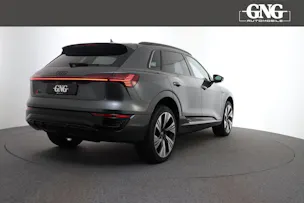 Audi Q8 55 e-tron Black Edition quattro