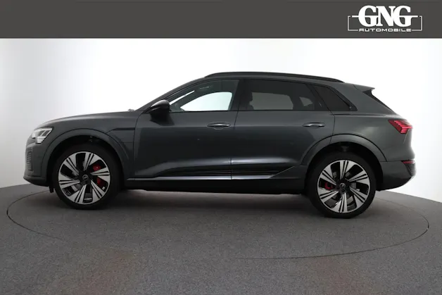 Audi Q8 55 e-tron Black Edition quattro