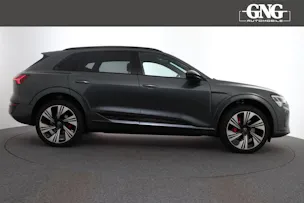 Audi Q8 55 e-tron Black Edition quattro