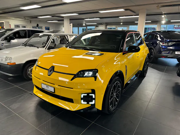 Renault R5 E-TECH 100% ELECTRIC iconic five 150PS Comfort Range
