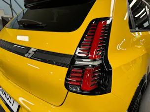 Renault R5 E-TECH 100% ELECTRIC iconic five 150PS Comfort Range