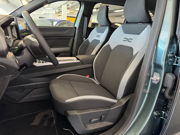 Dacia BIGSTER journey hybrid 155