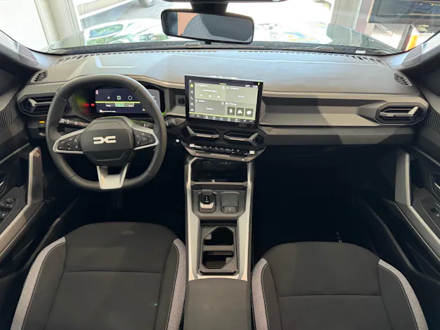 Dacia BIGSTER journey hybrid 155