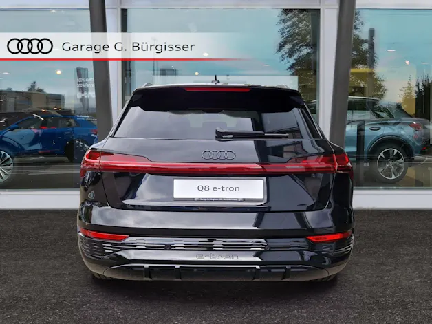 Audi Q8 50 e-tron Black Edition quattro Mythosschwarz Metallic