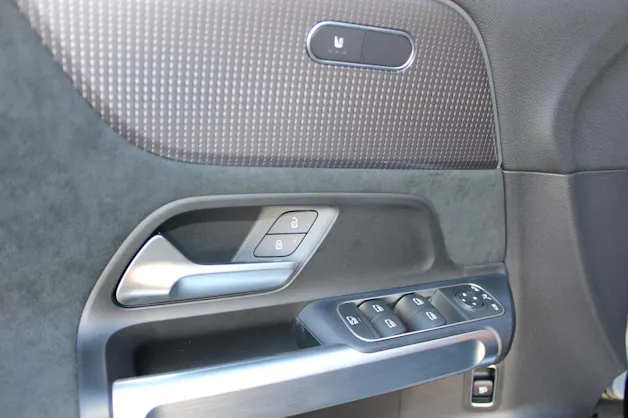 Mercedes-Benz EQB 300 AMG Line 4MATIC