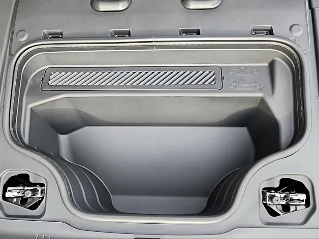 Audi S6 Avant e-tron quattro Mythosschwarz Metallic